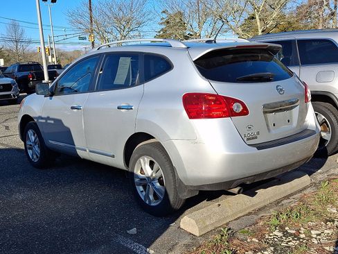 Used 2015 Nissan Rogue S w/ Convenience Package image 4
