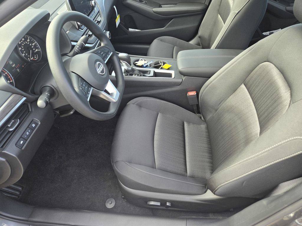 New 2026 Nissan Altima 2.5 SV FWD image 11
