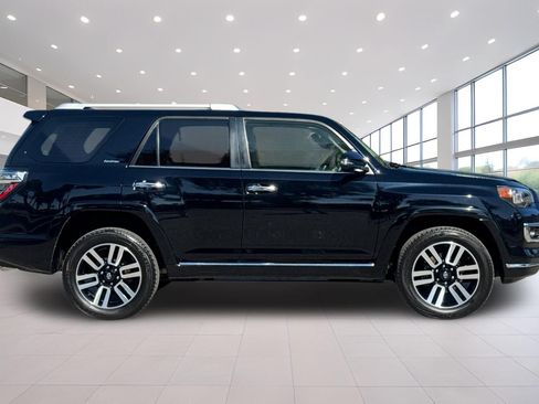 Used 2023 Toyota 4Runner Limited AWD/4WD image 3