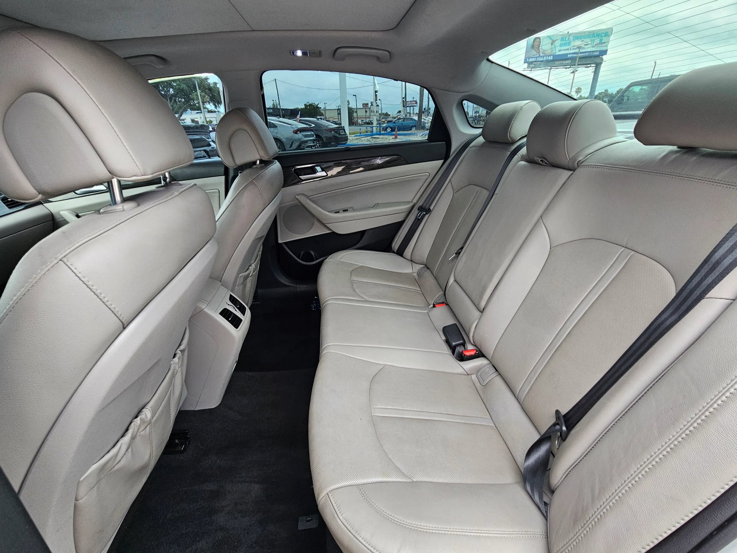 Used 2015 Hyundai Sonata Limited w/ Option Group 06 FWD image 14