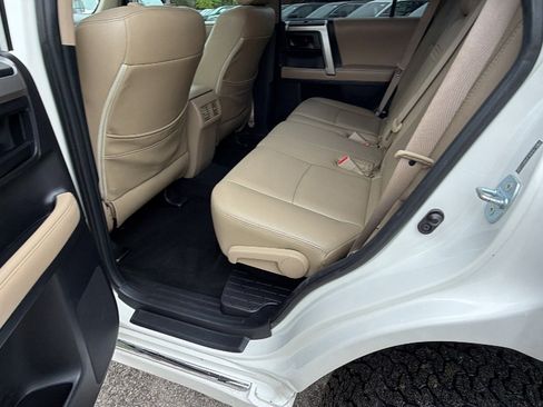 Used 2011 Toyota 4Runner SR5 w/ Convenience Pkg AWD/4WD image 24