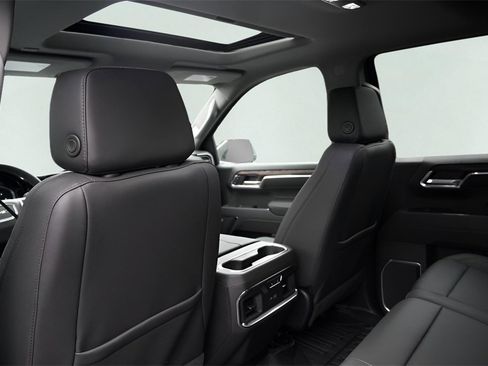 New 2026 GMC Sierra 1500 SLT image 28