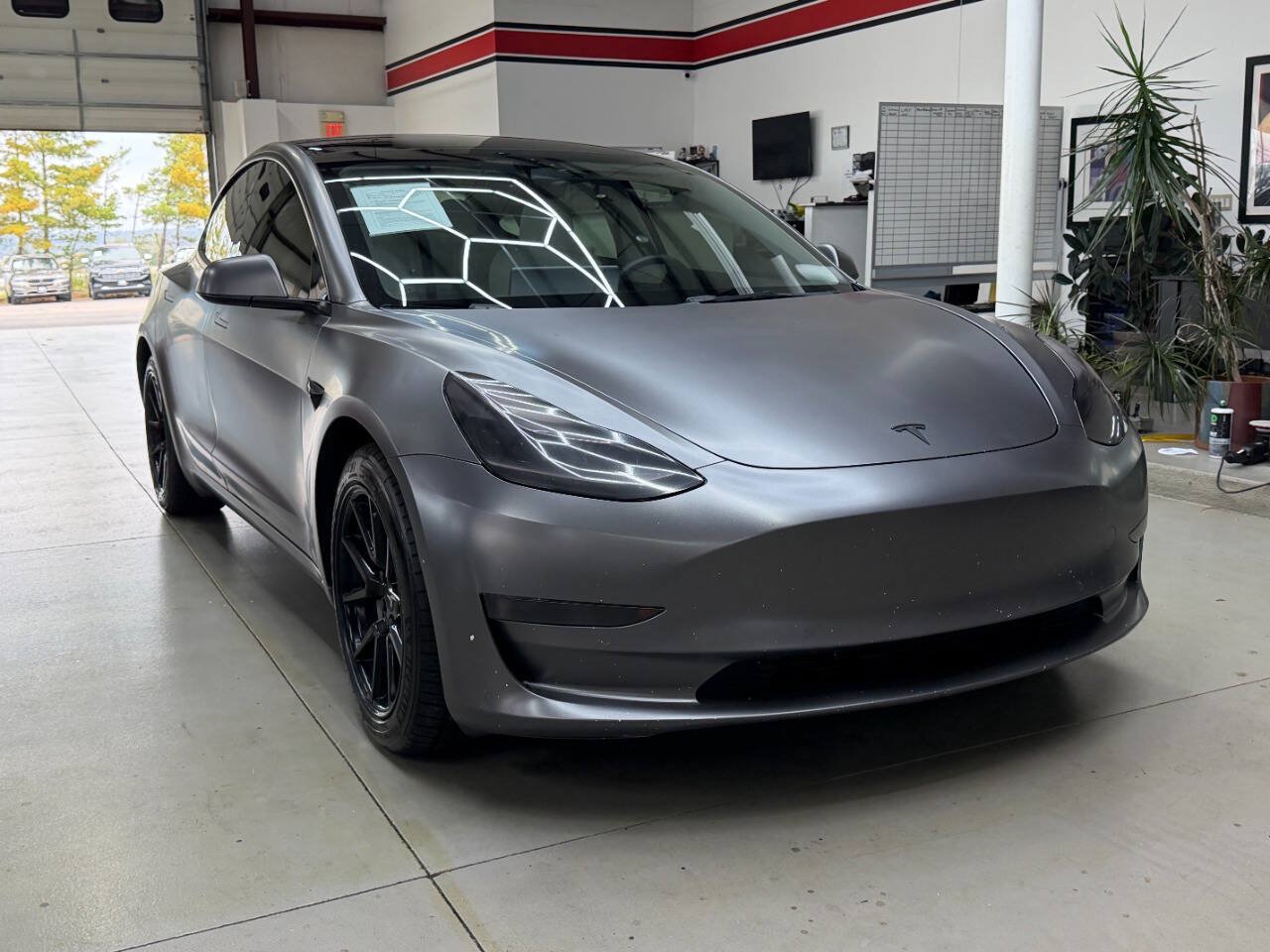 Used 2022 Tesla Model 3 Long Range AWD/4WD image 1