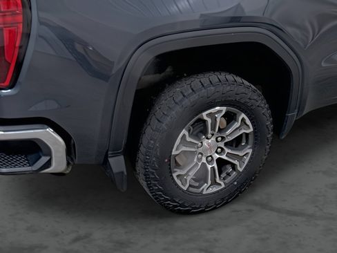 Certified 2021 GMC Sierra 1500 SLE image 12