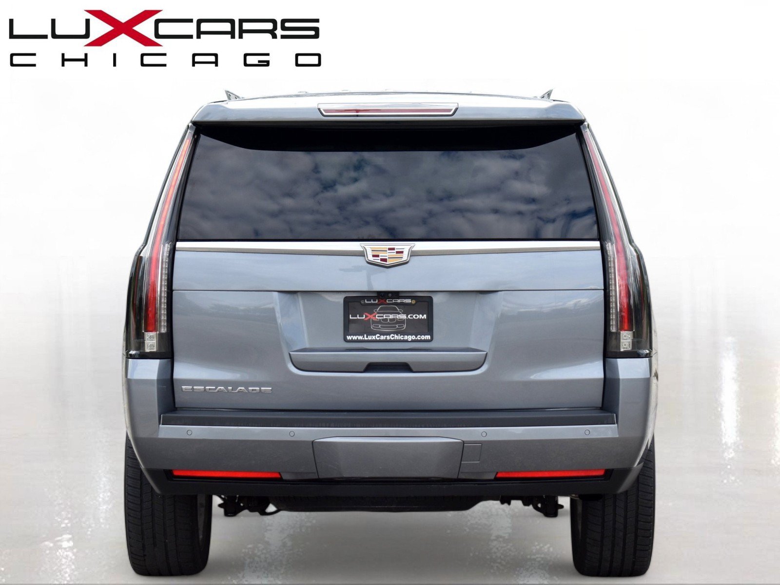Used 2018 Cadillac Escalade Luxury AWD/4WD image 6