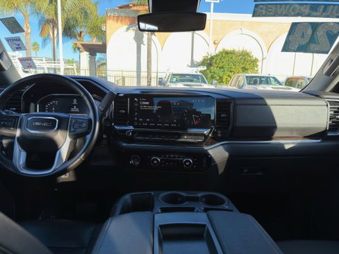 Used 2024 GMC Sierra 1500 SLT image 26