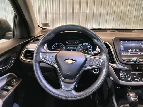 Used 2020 Chevrolet Equinox LS w/ LS Convenience Package image 11