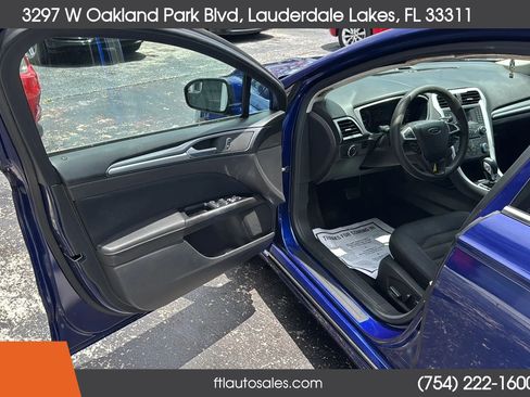 Used 2015 Ford Fusion SE FWD image 19