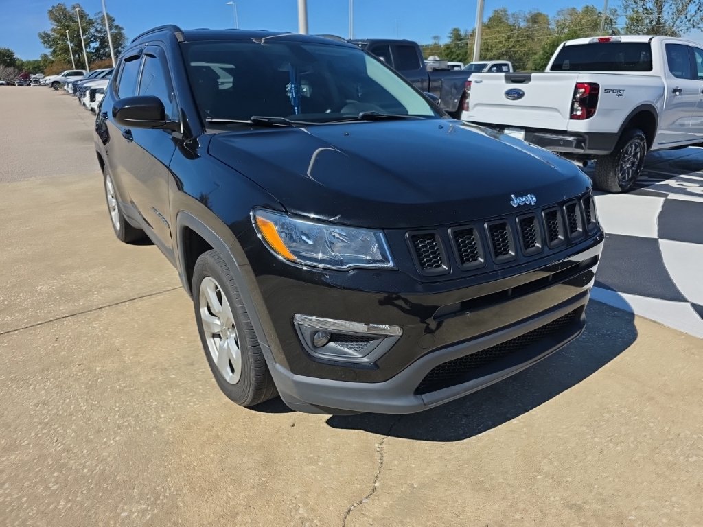 Used 2019 Jeep Compass Latitude w/ Popular Equipment Group FWD image 9