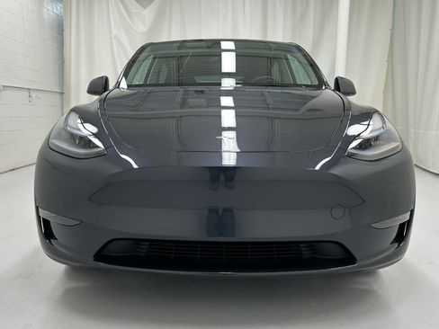 Used 2024 Tesla Model Y Long Range image 5