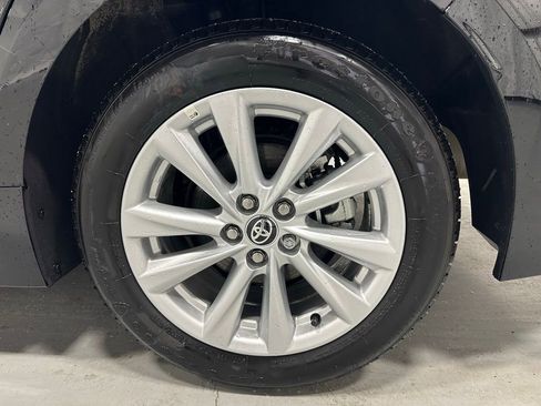 Used 2025 Toyota Corolla LE w/ LE Premium Package image 62