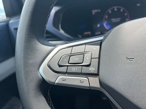 Certified 2022 Volkswagen Taos SE AWD/4WD image 21