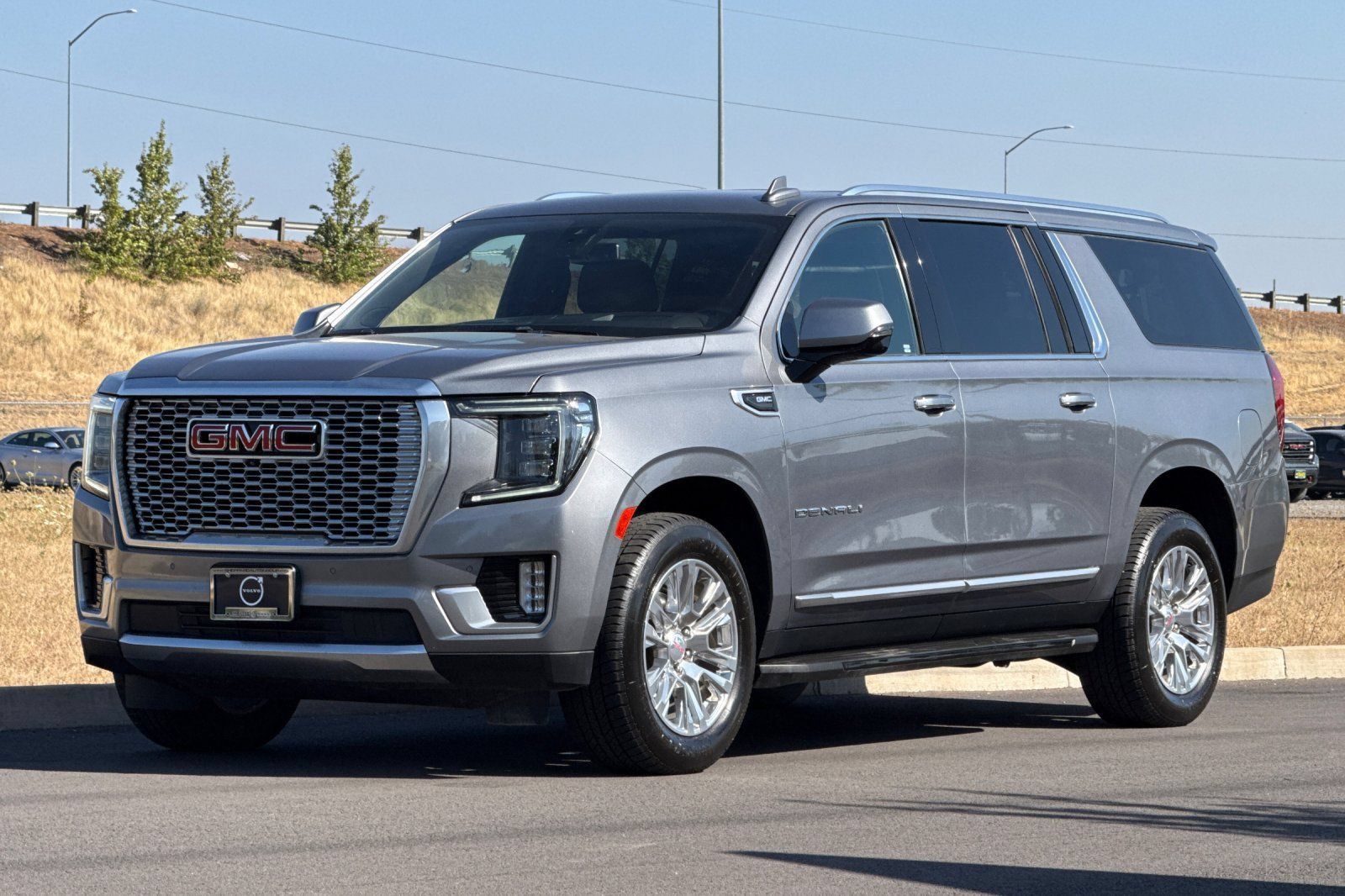 Used 2022 GMC Yukon XL Denali AWD/4WD image 7