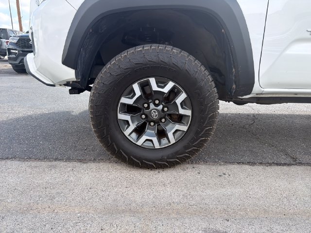 Used 2016 Toyota Tacoma TRD Off-Road w/ Towing Package RWD image 21
