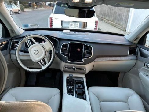 Used 2024 Volvo XC90 B5 Plus w/ Protection Package image 2