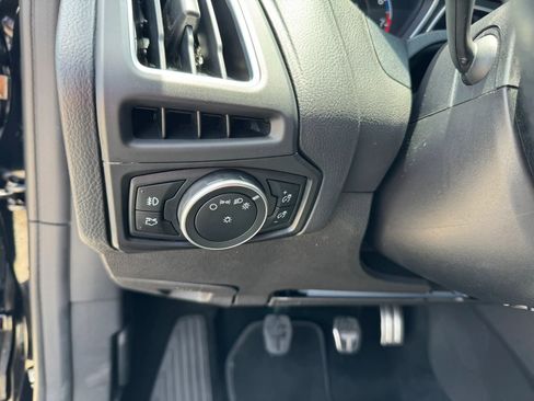 Used 2017 Ford Focus RS AWD/4WD image 34