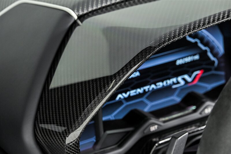 Used 2020 Lamborghini Aventador SVJ AWD/4WD image 48
