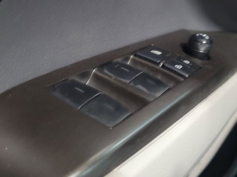 Used 2022 Toyota Camry LE image 27