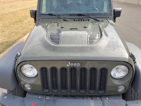 Used 2016 Jeep Wrangler Unlimited Rubicon image 29