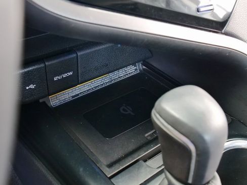 Used 2020 Toyota Camry XSE image 24