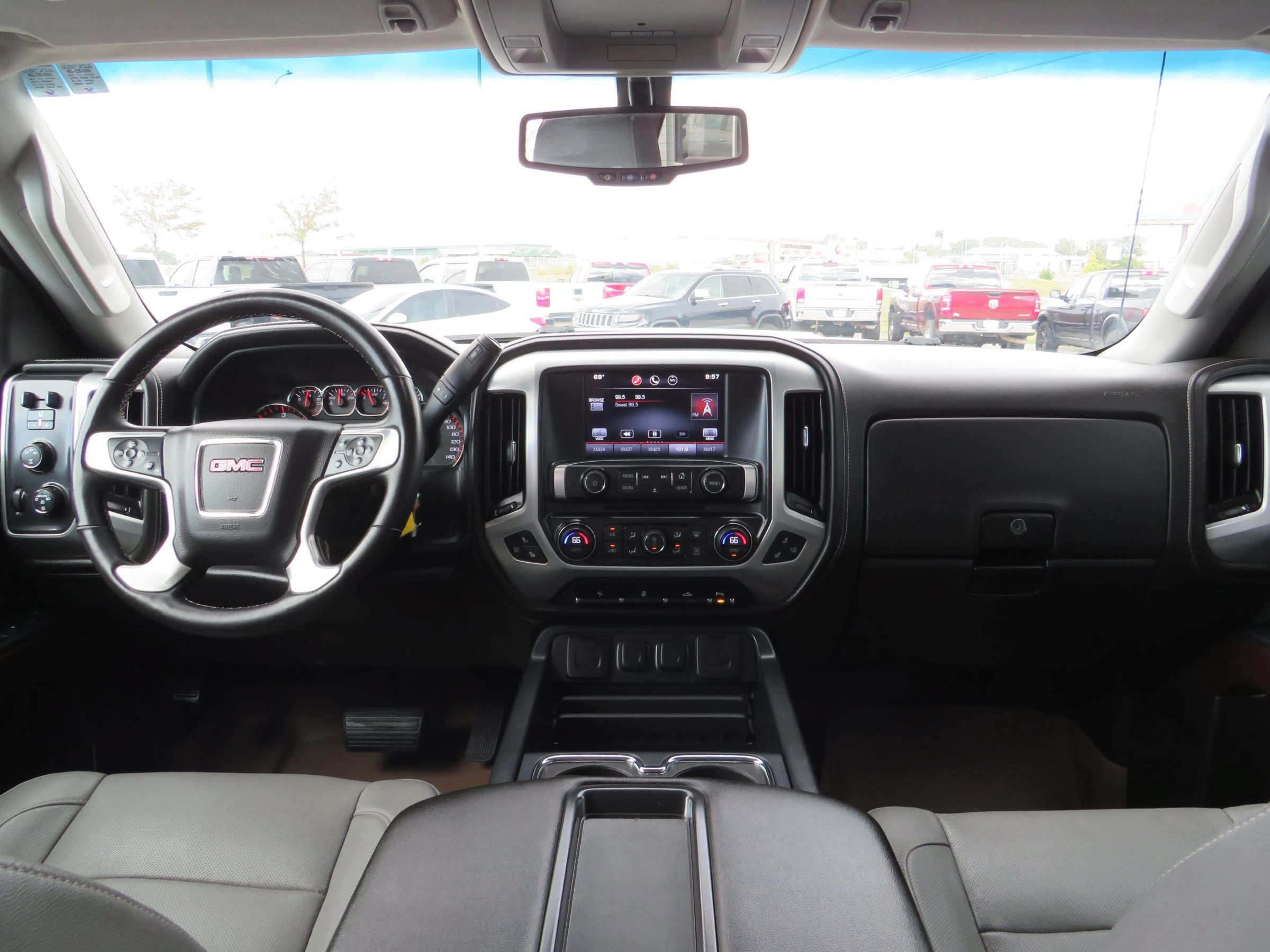 Used 2015 GMC Sierra 3500 SLT AWD/4WD image 11