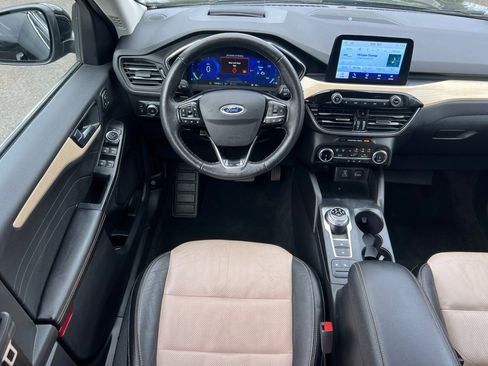 Used 2022 Ford Escape Titanium w/ Titanium Elite Package image 17