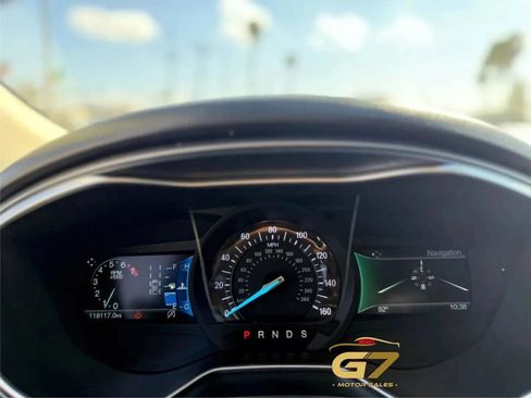 Used 2018 Ford Fusion SE w/ Fusion SE Technology Package FWD image 23