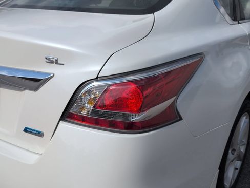 Used 2014 Nissan Altima 2.5 SL w/ Moonroof Package FWD image 5