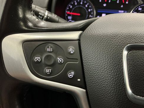 Used 2022 GMC Terrain SLT w/ Infotainment Package II AWD/4WD image 25