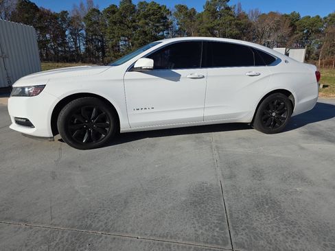 Used 2019 Chevrolet Impala LT image 2