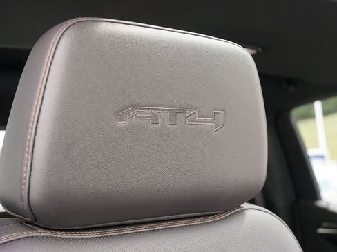 Used 2024 GMC Sierra 1500 AT4 image 31