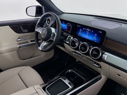 New 2026 Mercedes-Benz GLB 250 image 15