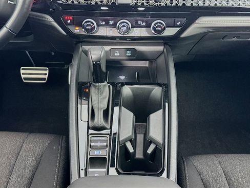 Used 2025 Honda Accord Sport image 40