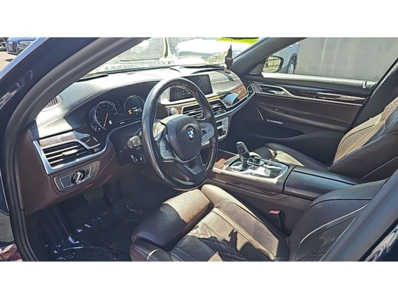 Used 2017 BMW 740i RWD image 11