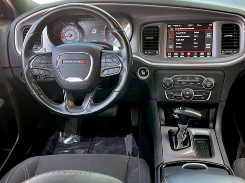 Used 2020 Dodge Charger SXT w/ Blacktop Package AWD/4WD image 16