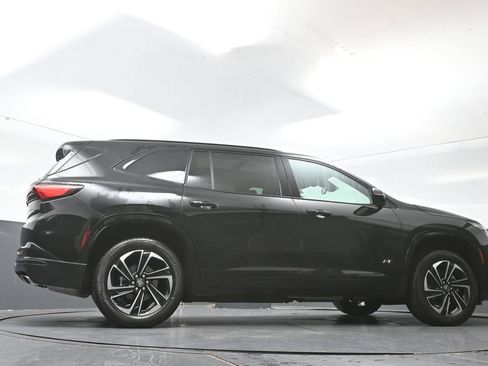 Used 2025 Buick Enclave Sport Touring w/ Power Package AWD/4WD image 54
