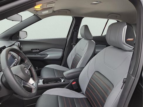 Used 2024 Nissan Kicks SR w/ SR Premium Package image 13