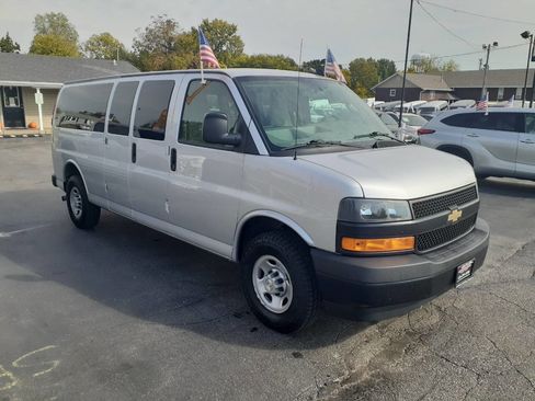 Used 2020 Chevrolet Express 3500 LS image 4