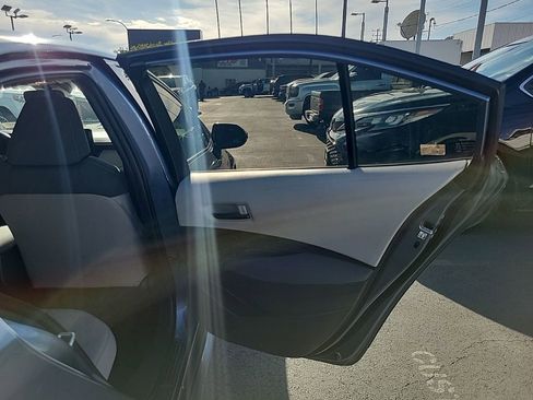 Used 2022 Toyota Corolla LE image 10
