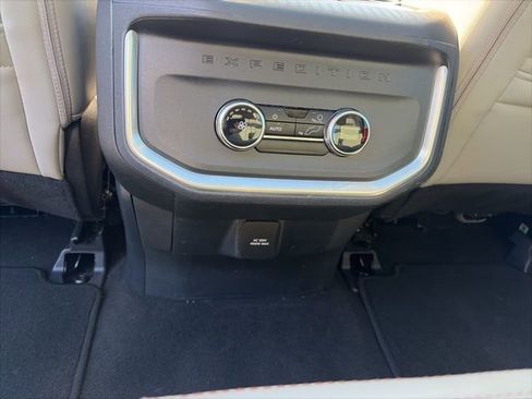 Used 2025 Ford Expedition Max Active image 24