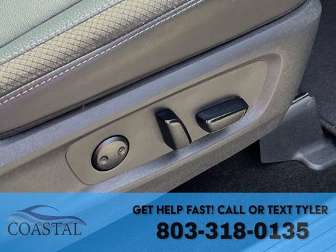 Used 2025 Nissan Pathfinder SL image 30