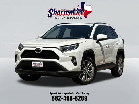 Used 2021 Toyota RAV4 XLE Premium FWD image 1