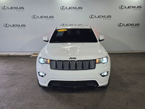 Used 2018 Jeep Grand Cherokee Altitude AWD/4WD image 2