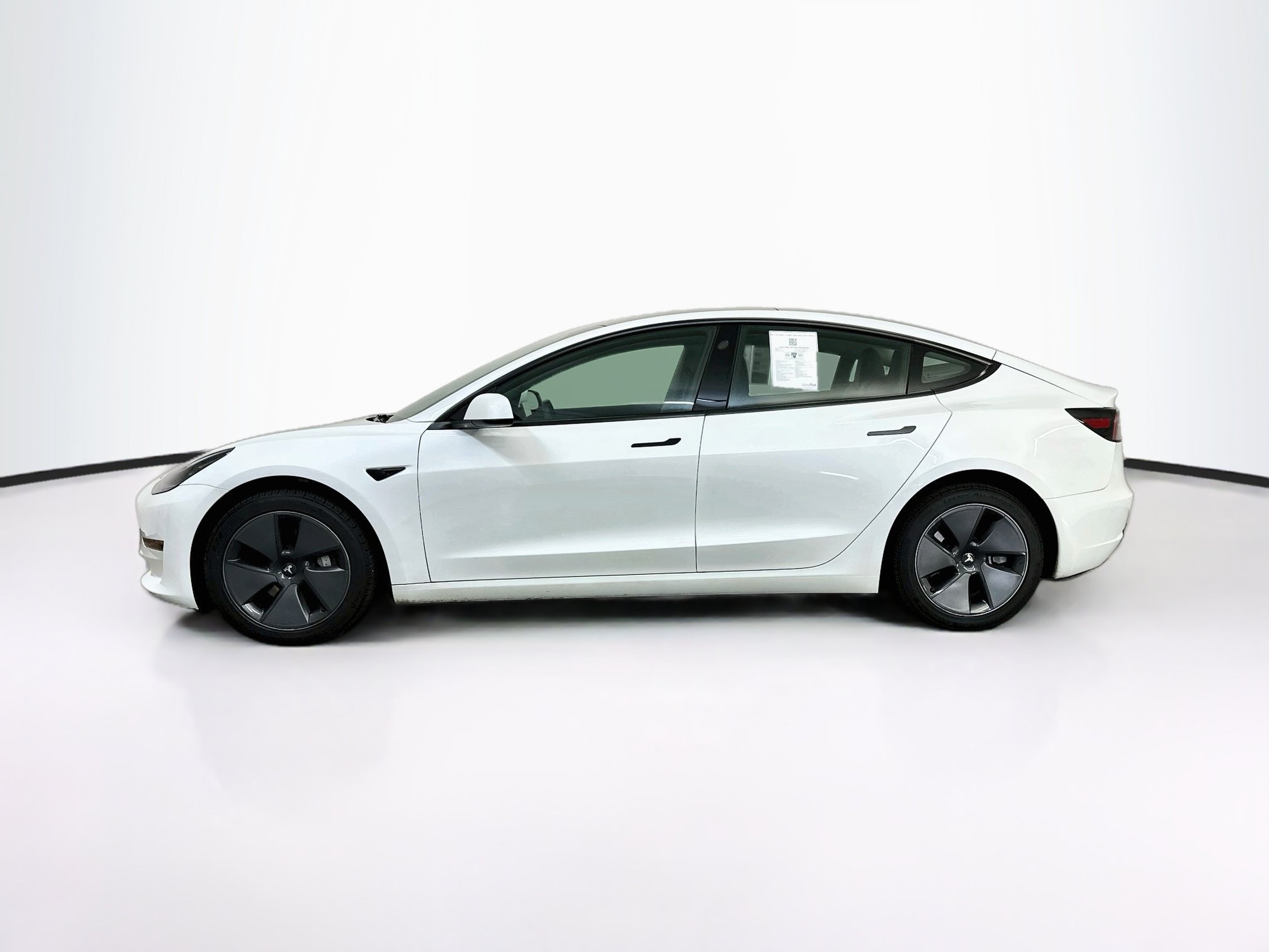 Used 2023 Tesla Model 3 Standard Range RWD image 4