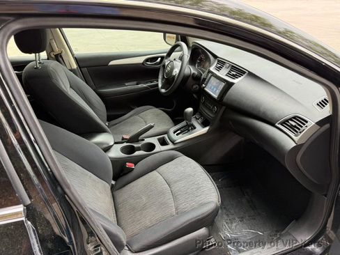 Used 2019 Nissan Sentra S image 9