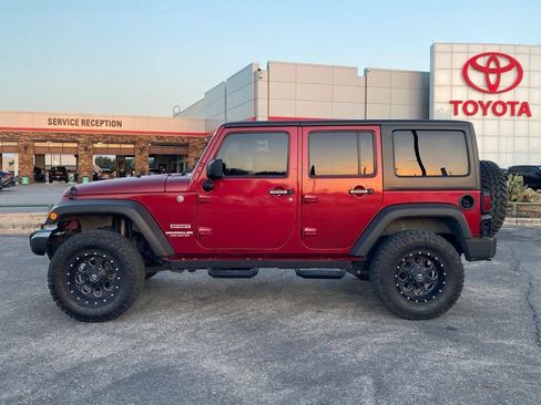 Used 2013 Jeep Wrangler Unlimited Sport AWD/4WD image 8