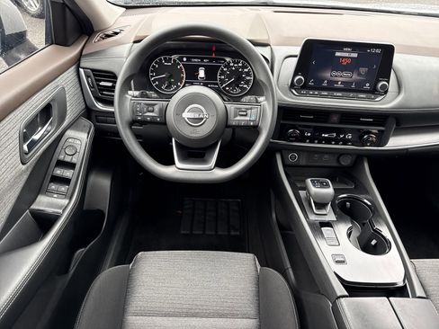 Used 2023 Nissan Rogue SV FWD image 15