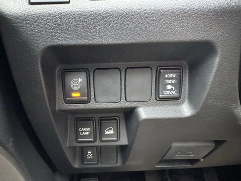 Used 2024 Nissan Frontier SV w/ SV Convenience Package image 14