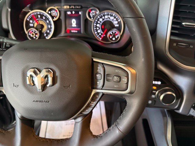 Used 2025 RAM 1500 Big Horn AWD/4WD image 30