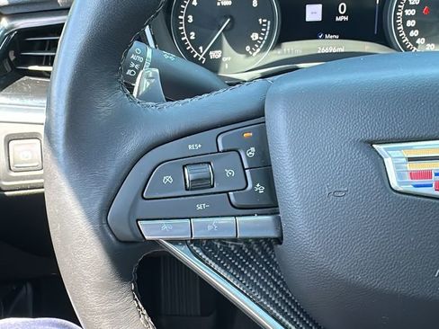 Used 2024 Cadillac XT6 Sport w/ Technology Package AWD/4WD image 19